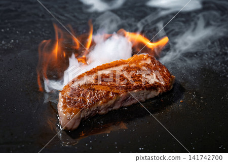 Baked meat with iron plate Baked meat with iron plate 141742700