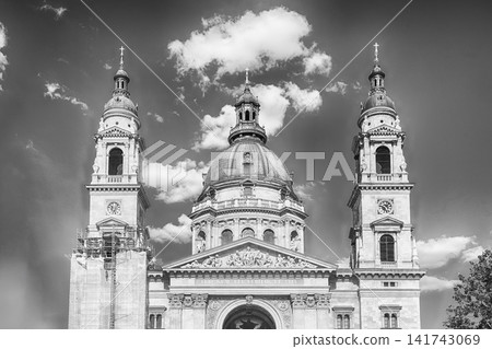 St. Stephen's Basilica, a majestic Neoclassical cathedral in Budapest, Hungary St. Stephen's Basilica, a majestic Neoclassical cathedral in Budapest, Hungary 141743069