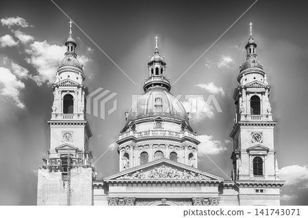 St. Stephen's Basilica, Budapest, Hungary on a clear day St. Stephen's Basilica, Budapest, Hungary on a clear day 141743071