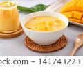 mango pomelo sago dessert マンゴー ようじかんろ 141743223
