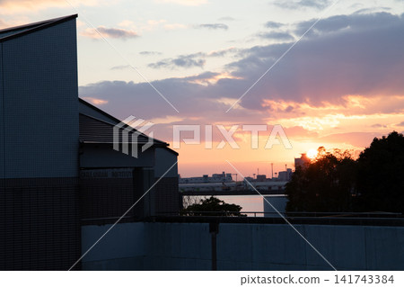 與工廠的風景 與工廠的風景 141743384