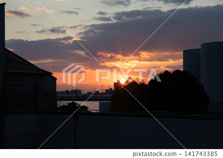 與工廠的風景 與工廠的風景 141743385