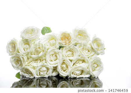 wedding bouquet of roses wedding bouquet of roses 141746459