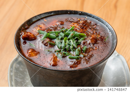 味道濃鬱鮮美的牛筋麻婆豆腐 味道濃鬱鮮美的牛筋麻婆豆腐 141748847