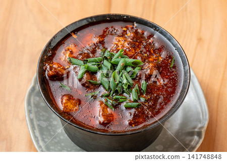 味道濃鬱鮮美的牛筋麻婆豆腐 味道濃鬱鮮美的牛筋麻婆豆腐 141748848