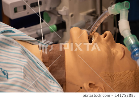 artificial respirator artificial respirator 141752883