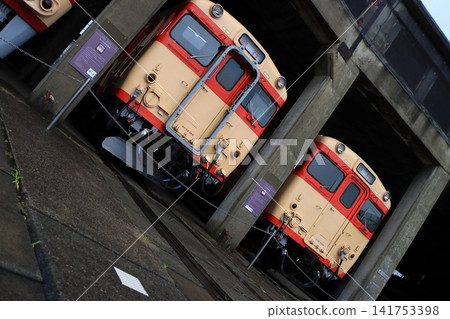 日本國鐵時代在日本西部地區營運的鐵路車輛(機車58系列、機車28系列) 日本國鐵時代在日本西部地區營運的鐵路車輛(機車58系列、機車28系列) 141753398