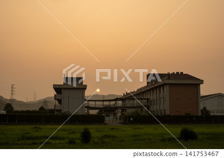 與工廠的風景 與工廠的風景 141753467