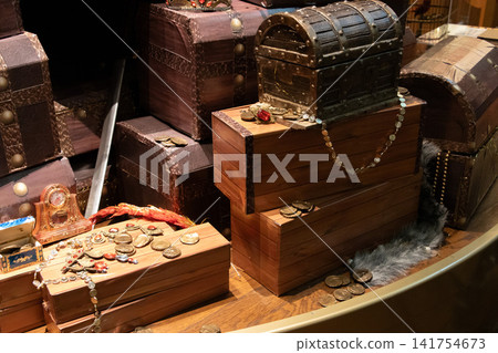 Treasure Chest Treasure Chest 141754673