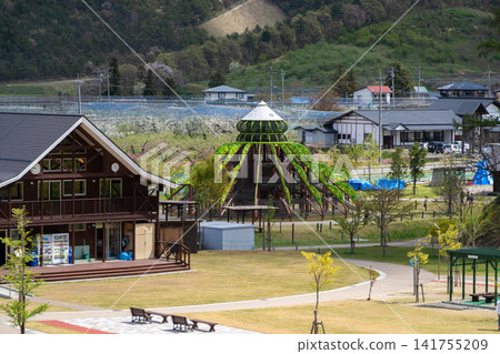 山形東根遊樂園的大型遊樂設施和木屋 山形東根遊樂園的大型遊樂設施和木屋 141755209