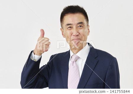 資深商人好兆頭白背景 141755844