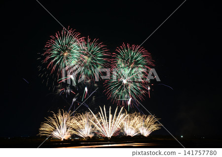 Fireworks blooming in the night sky <Oigawa Fireworks Festival 2026> Fireworks blooming in the night sky <Oigawa Fireworks Festival 2026> 141757780