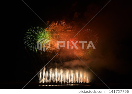 Fireworks blooming in the night sky <Oigawa Fireworks Festival 2026> Fireworks blooming in the night sky <Oigawa Fireworks Festival 2026> 141757796