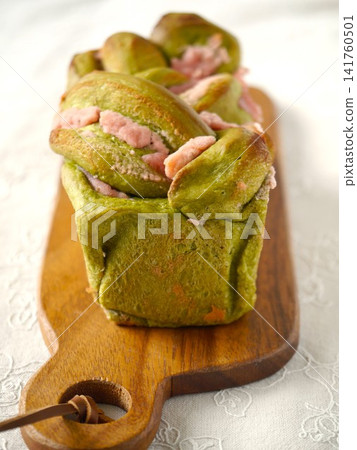Matcha & Cherry Blossom Bean Paste Bread Matcha & Cherry Blossom Bean Paste Bread 141760501