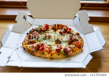 Delicious pizza Delicious pizza 141765884