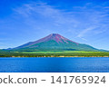 Lake Yamanaka in Yamanashi Prefecture and Mount Fuji in summer 141765924