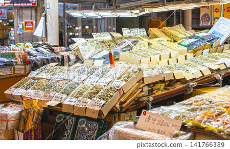 首爾：中部市場，專門銷售食品原料的傳統市場。 141766389