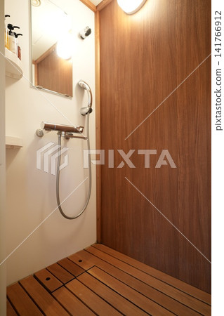 shower room 141766912