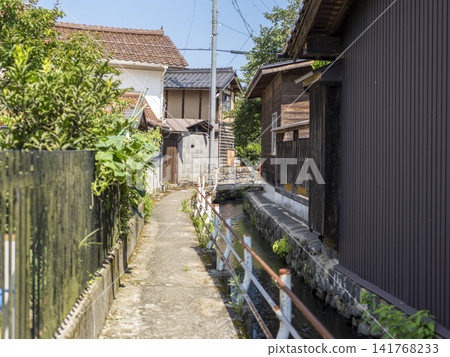 Alleys in Yazu Town where waterways run Alleys in Yazu Town where waterways run 141768233