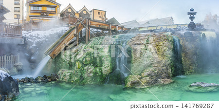 冬季草津溫泉湯畑溫泉全景 冬季草津溫泉湯畑溫泉全景 141769287