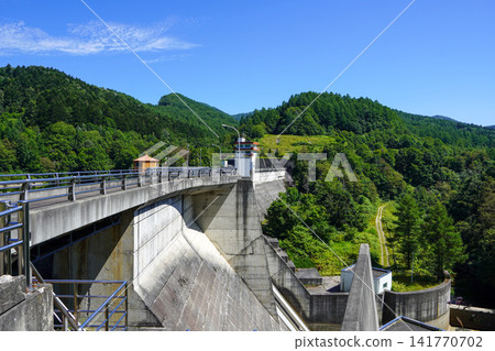 Bibai Dam / Gravity Concrete Dam Bibai Dam / Gravity Concrete Dam 141770702