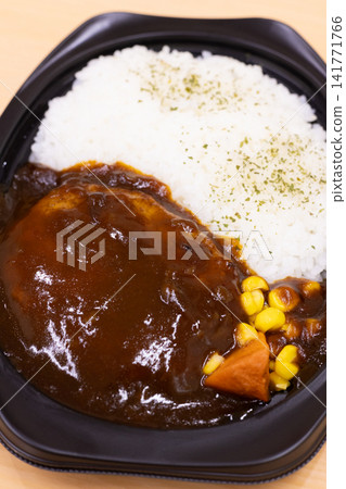 美味的demiglas醬漢堡袋午餐 141771766
