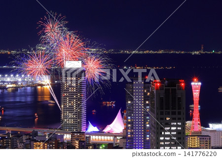 Fireworks rising into the night view of Kobe Port (Kobe City, Hyogo Prefecture) Fireworks rising into the night view of Kobe Port (Kobe City, Hyogo Prefecture) 141776220