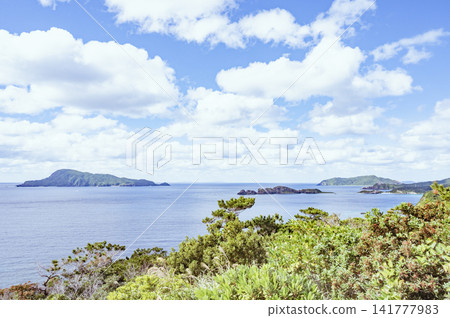 View from the Outer Land Observatory in the Kerama Islands (towards Kubajima Island) View from the Outer Land Observatory in the Kerama Islands (towards Kubajima Island) 141777983