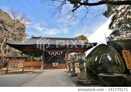 北九州市莊八幡神社的「鐘石」已成為《鬼滅之刃》粉絲的朝聖地。 北九州市莊八幡神社的「鐘石」已成為《鬼滅之刃》粉絲的朝聖地。 141778171