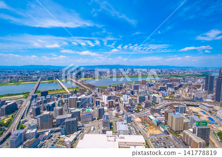 大阪北城區及淀川的街景 大阪北城區及淀川的街景 141778819