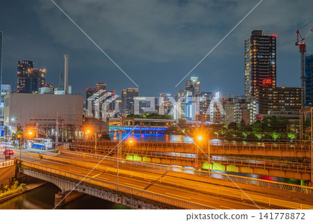 大阪市天滿橋附近,大阪「水之都」的夜景 大阪市天滿橋附近,大阪「水之都」的夜景 141778872