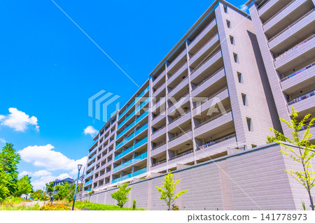 High-rise apartments for used properties High-rise apartments for used properties 141778973