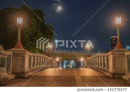 大阪夜景，這座「水之都」的夜景：大阪市中之島公園的巴拉佐諾橋 141779377