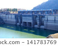[Kanagawa Prefecture] Lake Tsukui, a major water source, is experiencing severe drought. 141783769