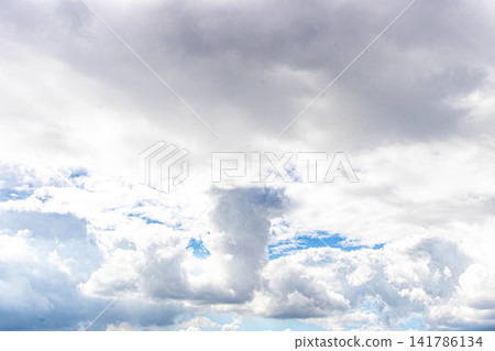 Cloudy sky Cloudy sky 141786134