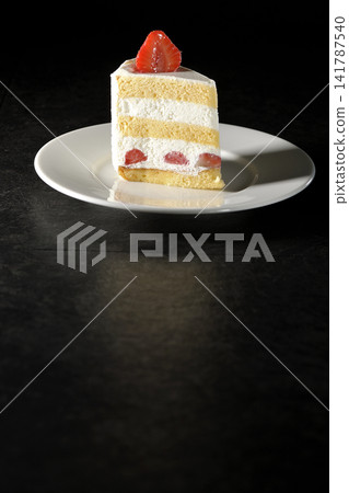 Strawberry shortcake 141787540
