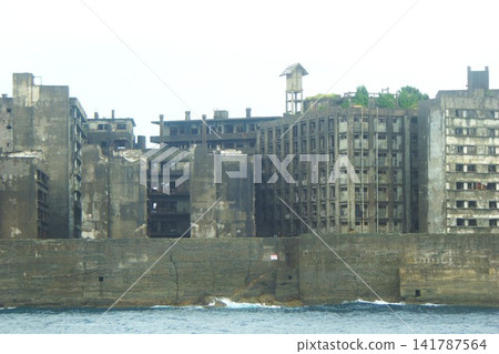 軍艦島(端島)景觀:原煤礦住宅區 軍艦島(端島)景觀:原煤礦住宅區 141787564