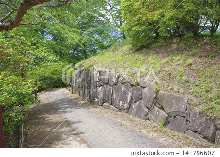 Stone walls of the west turret platform remaining at the Numata Castle ruins in Gunma Prefecture Stone walls of the west turret platform remaining at the Numata Castle ruins in Gunma Prefecture 141796607