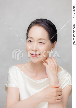 美麗的高級女人 141796989