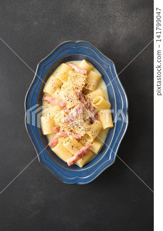 Rigatoni Carbonara Rigatoni Carbonara 141799047