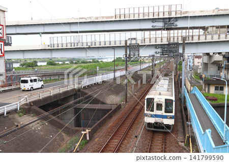 Tobu 8000 series train on the Isesaki Line (return train: Tobu Kameido Line to Tobu Daishi Line) Tobu 8000 series train on the Isesaki Line (return train: Tobu Kameido Line to Tobu Daishi Line) 141799590