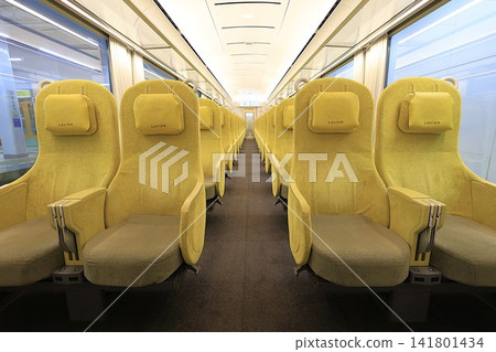 [Seibu Railway] 001 series ~Laview~ Inside the Limited Express "Musashi" train (Ikebukuro Line: Hannō Station) 141801434