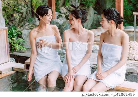 Girls' trip, open-air bath, hot spring image Girls' trip, open-air bath, hot spring image 141801499