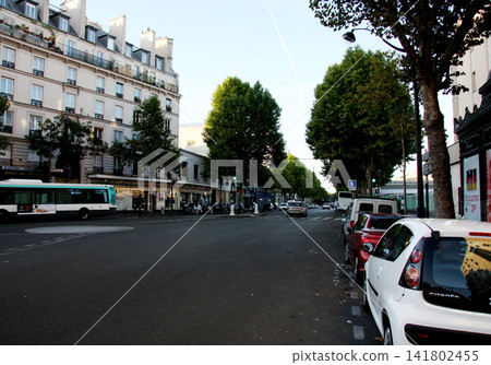 法國巴黎,靠近 Gare de l'Est(巴黎東站) 法國巴黎,靠近 Gare de l'Est(巴黎東站) 141802455