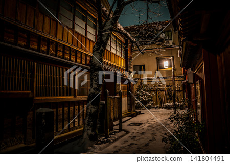 Kanazawa's Kazue-machi Teahouse District Illuminated in Snow Kanazawa's Kazue-machi Teahouse District Illuminated in Snow 141804491