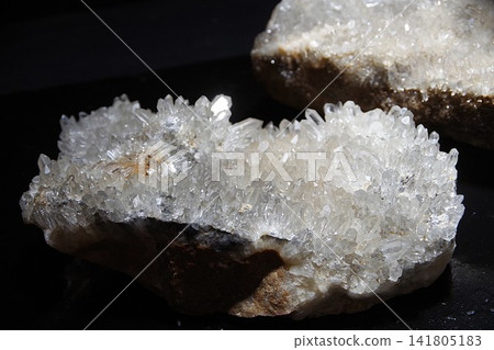 crystal cluster crystal cluster 141805183