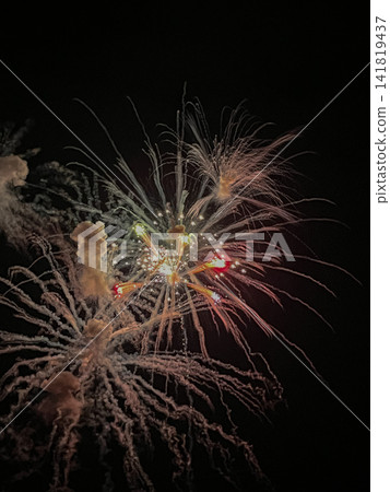 Spectacular fireworks and swirling smoke illuminate the night sky (Miura Coast, Kanagawa Prefecture) Spectacular fireworks and swirling smoke illuminate the night sky (Miura Coast, Kanagawa Prefecture) 141819437
