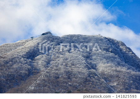 鶴見嶽山頂展望台與降雪 鶴見嶽山頂展望台與降雪 141825593