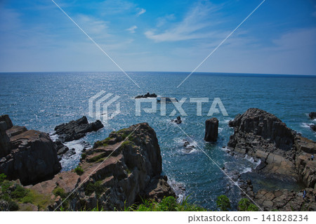 The sea as seen from Tojinbo The sea as seen from Tojinbo 141828234