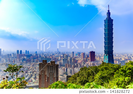 2015 年從香山自然步道看到的台北街景。 2015 年從香山自然步道看到的台北街景。 141828272